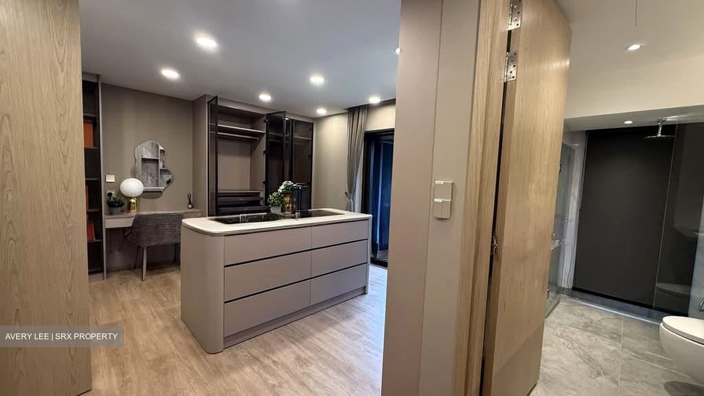 Shrewsbury Road (D11), Terrace #553783521